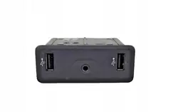 Renault USB-pistorasia OEM 280239853R - Käytetty