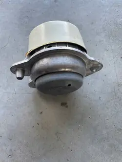 Support moteur droit Mercedes-Benz S W222 A2222405017