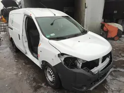 Dacia Dokker DV369 Oikea Etupilari A Neljännes Etu