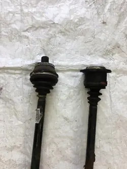 Arbre de transmission droit gauche VW Passat B5 8D0407271EC 8D0407272EC