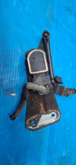 Mercedes Xenon Scheinwerfer-Niveausensor OEM A0065428318