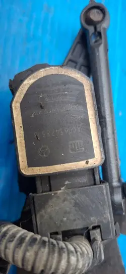 Capteur de Niveau Phare Xenon Mercedes OEM A0065428318