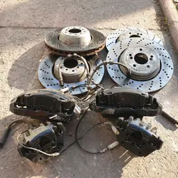 Kokonaisjarrusarja OEM 12345 BMW E60 M5/E63 M6