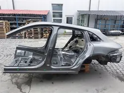 Vasen keskipilari Porsche Panamera 971 OEM N0/M7S
