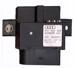 Módulo de controle da bomba de combustível Audi 4F0906093