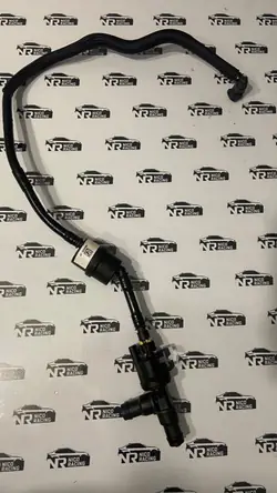 Tuyau Soupape Désaération Réservoir OEM 7643106 BMW