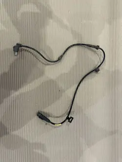 Cabo Suspensão Pneumática Volvo OEM 31476057 - Usado