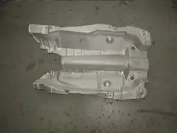 Bentley Continental GT Tunnelin Lämpösuoja OEM 3W0301059A