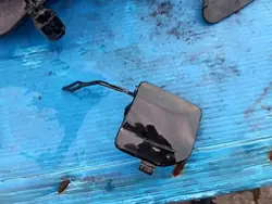 BMW iX3 G08 peräkoukun puskuritulppa OEM 8081848