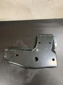 Suporte de farol traseiro esquerdo VW T5 OEM 7H0813917B