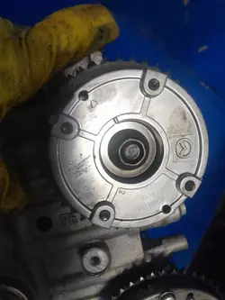 Jakoketjun hammaspyörä OEM PEDD124Y0 Mazda 2.0 Skyactiv