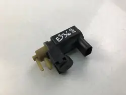 Válvula Solenoide Volvo OEM 14251679 Usada