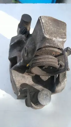 Étrier de frein arrière gauche Citroen C5 1610900880