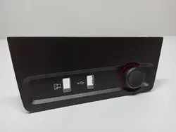 MG ZS USB-pistorasia OEM 10563674 - Käytetty