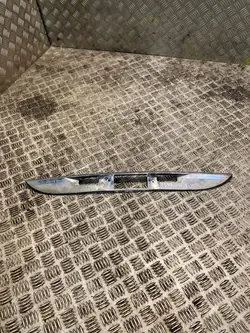 Rekisterikilven valo Mercedes-Benz E W211 OEM 2117400493