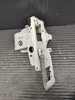 Toyota Yaris IV Fram vänster kvartsbalk OEM YARISIVCWIARTKA