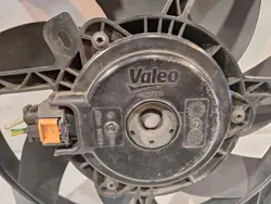 Ventilateur de radiateur Peugeot 9675280980