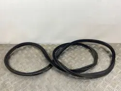 Junta de porta-malas Subaru Forester OEM FOB54747 - Usado