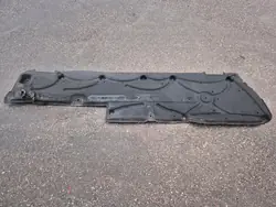 Vasen Alustasuojus Mercedes W212 W218 OEM A2126100608