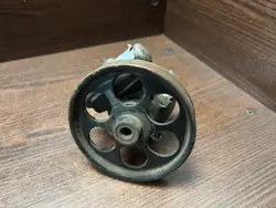 Pompe de direction assistée Renault Trafic II OEM 26081335