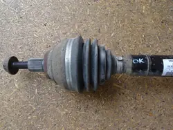 AUDI Q3 8U 2.0 TDI Arbre de Transmission Avant Droit 5N0407762F