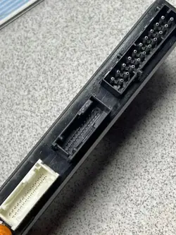 Módulo Confort BMW OEM 8366527 para Serie 5 E39