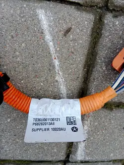 Câble de charge batterie OEM 68282013AE pour Chrysler Pacifica