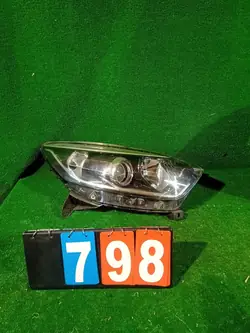 Oikea Etuheijastin Renault Captur I 13- OEM 260103714R