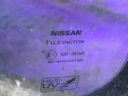 Nissan OEM Zawada-332183- framruta begagnad