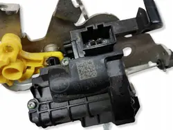 Fecho porta-malas Audi A6 C8 OEM 81a82750616s 4 pinos