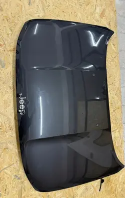 Jeep Renegade 2023 – Motorhuv (OEM: 68259730AA)