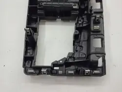 Audi Q5 keskustunnelin kehys OEM 80A863004