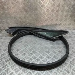 Vänster bakdörrs fönster Mercedes-Benz E Coupe A2076700304