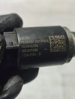 Nokka-akseliventtiili OEM 9812046280 Opel Corsa F:lle
