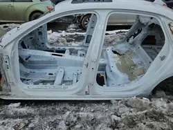 Vasen keskipilari OEM IMPRK1550939 Audi A4 B9 Sedan