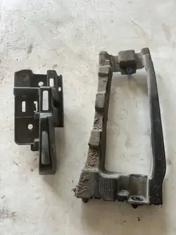 PEUGEOT PARTNER III IV 19- Suporte de para-choques traseiro direito OEM 9816808680