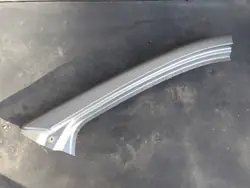 Pilier de toit avant gauche Suzuki Vitara III 2015- OEM