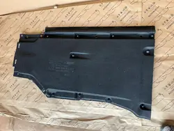 AUDI A4 B9 2.0 TFSI Placa de Proteção Inferior Esquerda 8W0825207