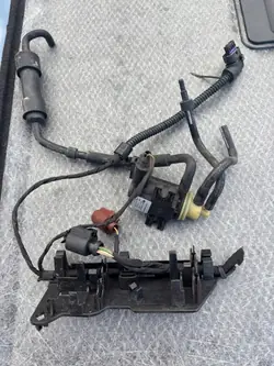 Turbo-tyhjiöventtiili OEM 04L131051AL VW Tiguanille