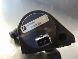 Begagnad Pierburg vattenpump OEM 702078380 för BMW 5 E61