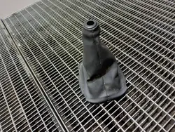 Pomo de cambios Toyota Aygo OEM SKE55184 - Usado