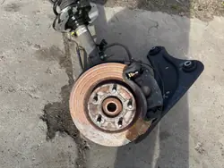 NISSAN PULSAR 1.2 Suspension Avant Droite OEM
