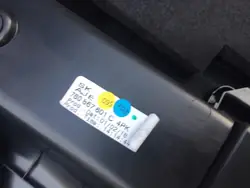 OEM 760867601C Takaluukun Verhoilu VW Touareg III