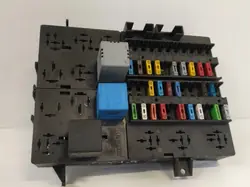 Caixa de fusíveis Opel Movano OEM 7703297587 2000 2.5L