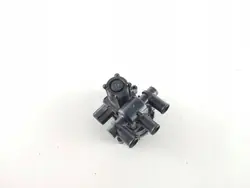 Toyota RAV4 ilmastointiosat OEM 1137401600 - Käytetty
