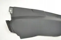 OEM 571867766 Cubrepilar C trasero derecho - Usado