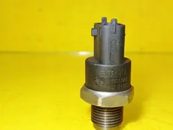 Capteur de Pression Carburant OEM DRC101116 Renault Master