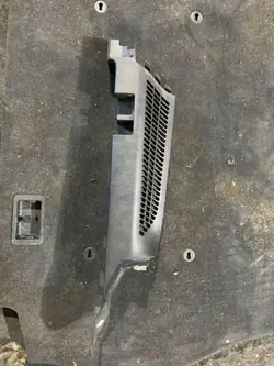 Tapis de coffre gauche OEM 51477114358 BMW X5 E53 2005
