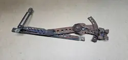 Mercedes-Benz W123 Manuell fönsterhiss vänster fram OEM 1237201946