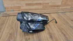 Rechtes Scheinwerfer Skoda Karoq 4042022